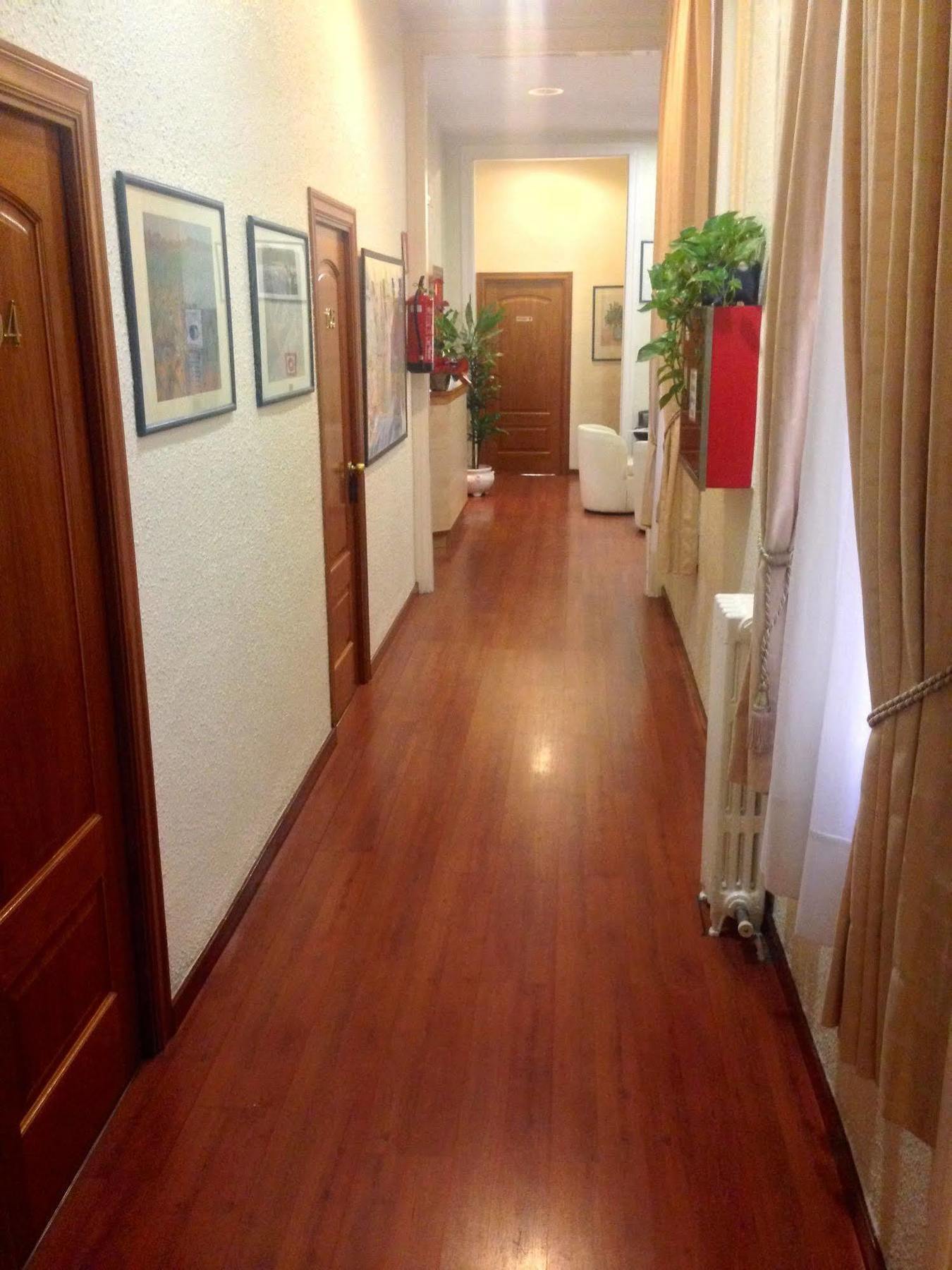 Hotel Pelayo Барселона Екстер'єр фото