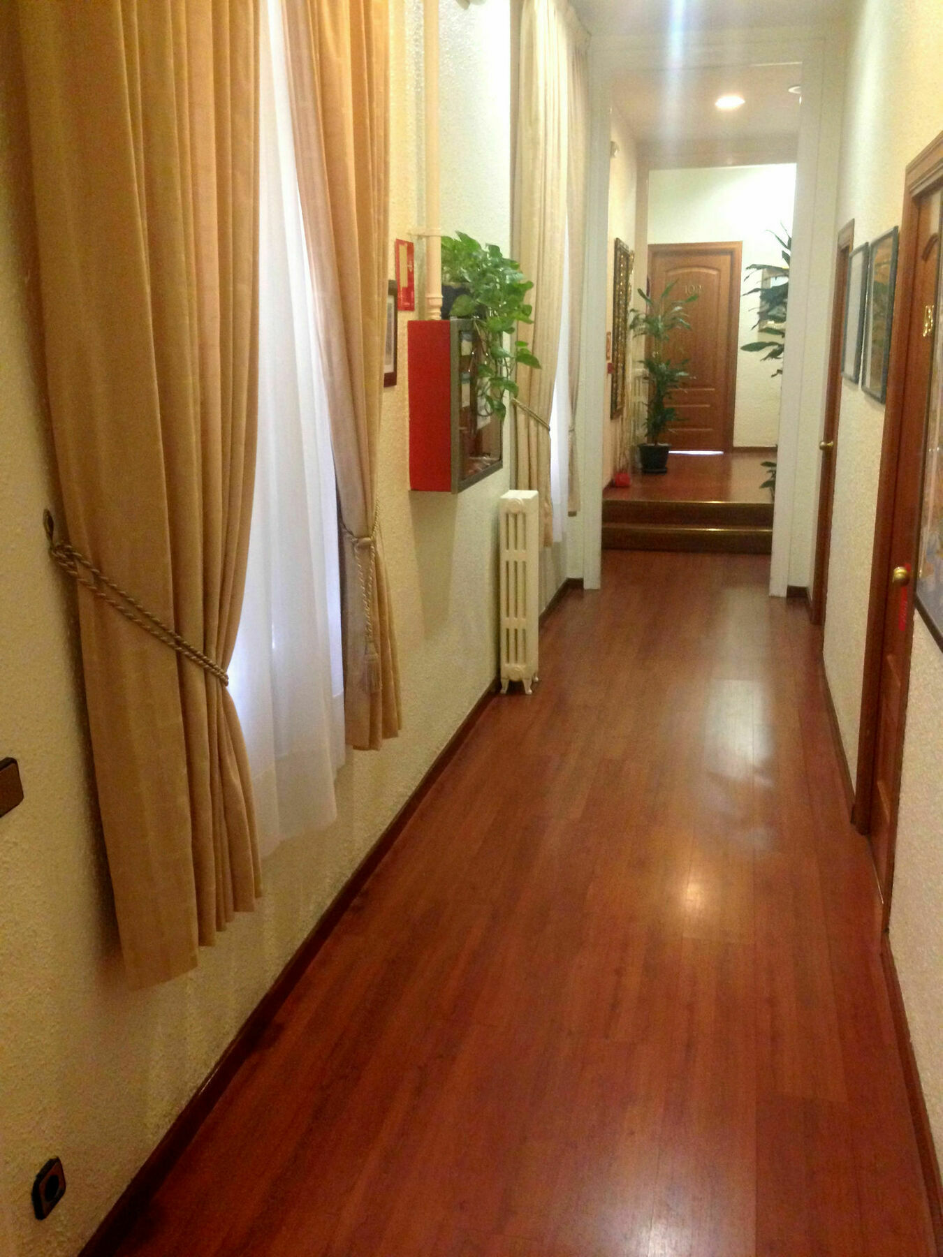 Hotel Pelayo Барселона Екстер'єр фото